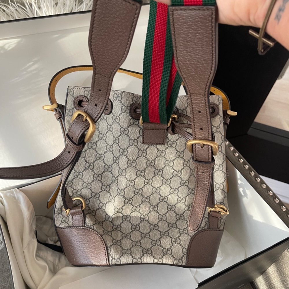 Gucci bagpack GG supreme - Picture 9 of 13